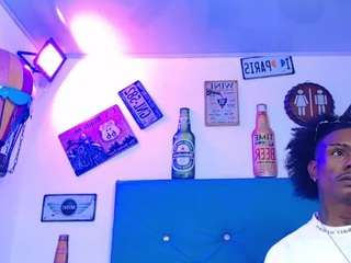 lili-and-breazer webcam