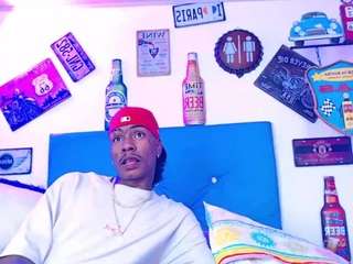 lili-and-breazer webcam