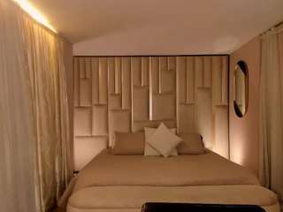  lucyweiss chat room