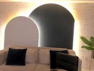 lucyweiss webcam