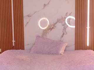  madelynn-ross chat room