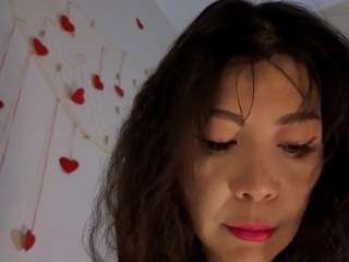 malihaier's CamSoda show and profile