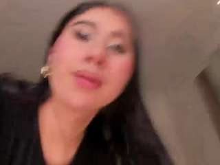 mayamoretti Live Webcam on CamSoda