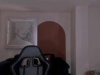 mayamoretti live webcam show