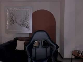 mayamoretti live webcam show