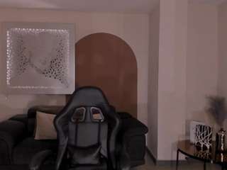 MayaMoretti live webcam show