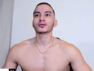  s4ntiagoxoxo chat room