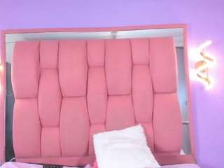 jennyts18 Live Webcam on CamSoda