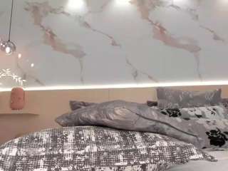 Model ini sedang live sekarang. solavelar