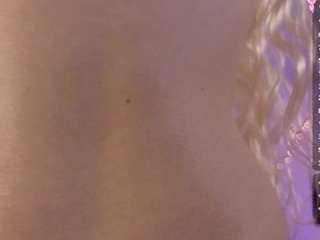 sue-holland's CamSoda show and profile