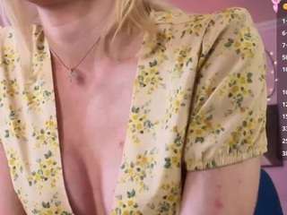 Sue-Holland live webcam show