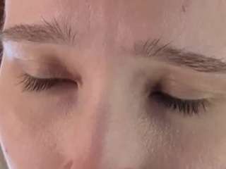 Sue-Holland live cam preview