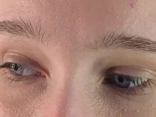 Sue-Holland live cam preview
