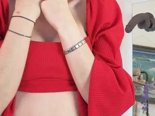 Sue-Holland live cam preview