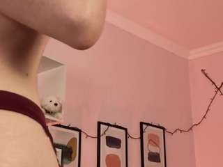 Sue-Holland live cam preview