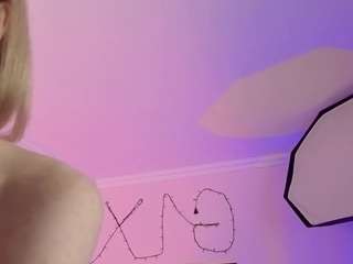 Sue-Holland live cam preview