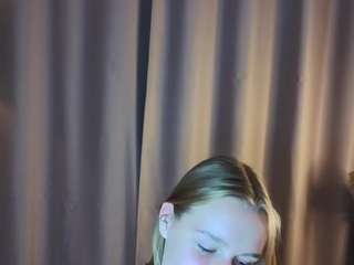 kathierhinebolt Live Webcam on CamSoda