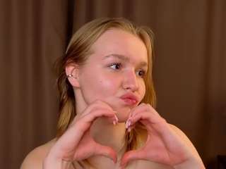 kathierhinebolt Live Webcam on CamSoda