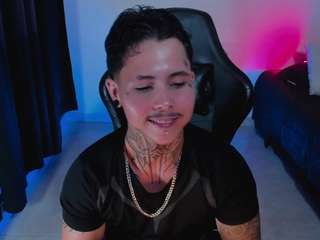 stefantransman Live Webcam on CamSoda