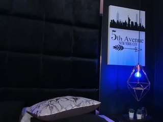 Live webcam model valeryduglass on Soda Cams