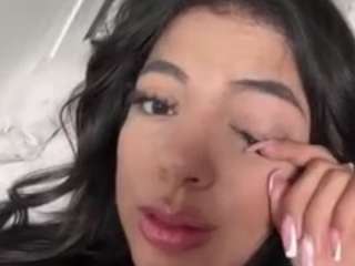 Live webcam model valeryduglass on Soda Cams