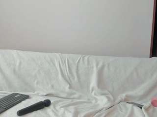 Este modelo está en vivo ahora. amberdecolombia