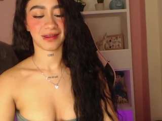 Camiilaa-torres live cam