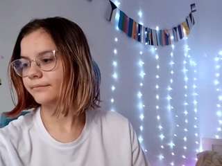 carinabatton Live Webcam on CamSoda