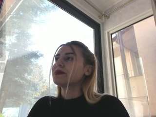 ella-vee webcam model