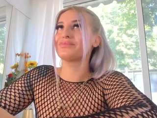 ella-vee live webcam show