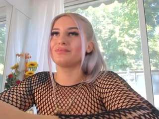 ella-vee live webcam show