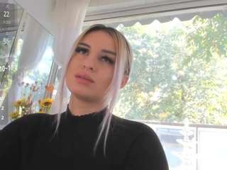 ella-vee webcam model