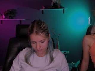  gloria-bubble chat room