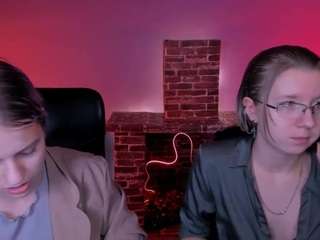  gloria-bubble chat room