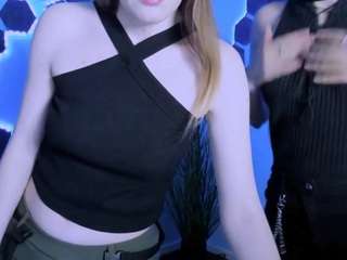 gloria-bubble's CamSoda show and profile