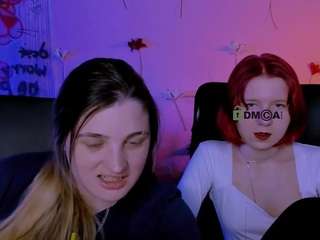 gloria-bubble's CamSoda show and profile