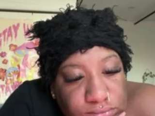 milkmarie24 webcam