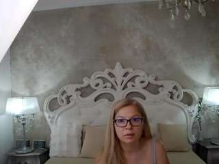 MissBlondy live cam preview