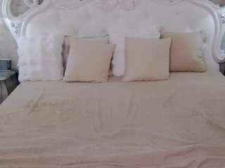 MissBlondy live cam preview
