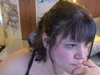 Live cam show with CUTE BIG ASS