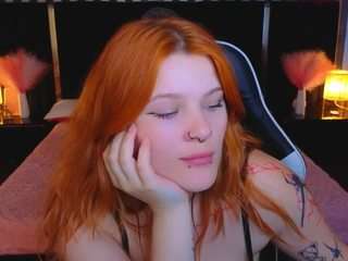 ClumsyNana live webcam show