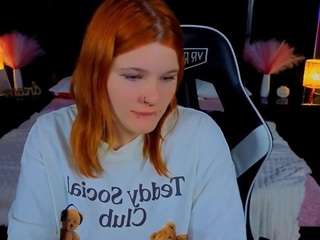 clumsynana Live Webcam on CamSoda