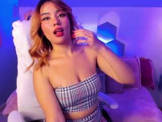 mia-colllins1 webcam