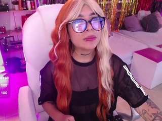alicewalker-11 webcam