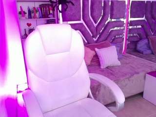 alicewalker-11 Live Webcam on CamSoda