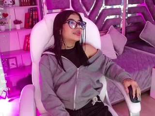 alicewalker-11 from CamSoda