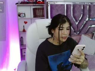 alicewalker-11 Live Webcam on {site_name}