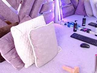 alicewalker-11 webcam model