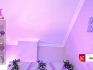 aurora-brown Live Webcam on CamSoda