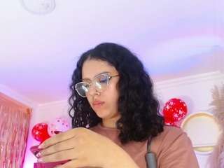 aurora-brown's CamSoda show and profile